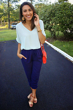 Blue capri pants outfit: Navy blue,  Capri pants,  Casual Outfits,  Joggers Outfit  