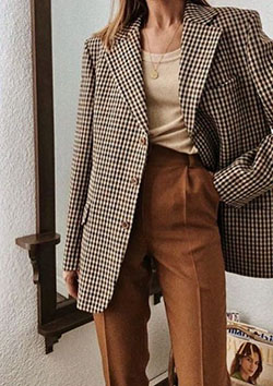 Cute Oversized Suit Jacket Outfit: Stylish Plaid Blazer Street Style,  Street Style Plaid Blazer,  Plaid Blazer Style,  Plaid Blazer Outfit,  Plaid Blazer Ideas  