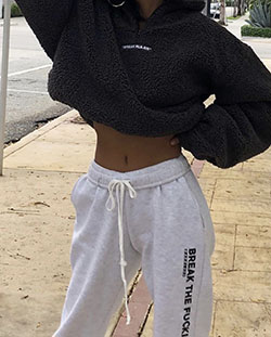 See these amazing outfit ulzzang sweatpants, Casual wear: Romper suit,  Crop top,  Casual Outfits,  Sweatpants Outfits  