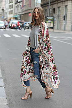 Affordable & stylish kimono fashion, Street fashion: kimono outfits,  Kimono Long,  Street Style,  Casual Outfits  