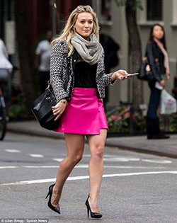 Kpop Black And Pink Outfit: Pink Skirt,  FASHION,  Pink Outfits Ideas,  Skirt Outfit Winter,  Pink Dresses  