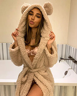 Popular Style Chantel Jeffries Profile Pic Insta: Instagram photos,  Chantel Jeffries,  instagram models,  Hot Chantel Jeffries  