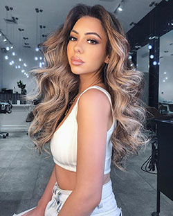 Natalie blond hairstyle, Easy Long Hairstyles, Hairstyle For Girls: Long hair,  Hair Color Ideas,  Brown hair,  Blonde Hair,  Jeans Outfit  