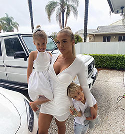 Awesome Insta Snaps of Diva Tammy Hembrow: Hot Fitness Babes,  Model Tammy Hembrow,  Hot Insta Pics,  Tammy Hembrow Instapics,  Tammy Hembrow  