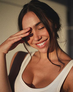 Hottest Style CAlexis Ren Images Instagram: Instagram girls,  instagram profile picture,  instagram models,  Instagram photos,  Instagram pictures,  hottest girls on Instagram,  Hot Alexis Ren,  Alexis Ren  