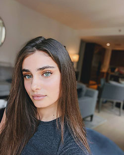 Hottest Model Taylor Hill Pictures Insta: Hot Instagram Models,  top Instagram models,  Taylor Hill,  Hot Taylor Hill  