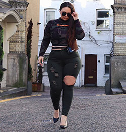 black colour outfit, you must try with leather leggings, leather, tights: Black Leggings,  Black Tights,  Cute Instagram Girls  