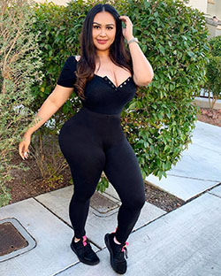 Black outfits for girls with sportswear, leggings, tights: Black Leggings,  Black Tights,  Black Sportswear,  Instagram Images Tracy Lopez  
