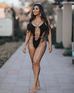 Dolly Castro lingerie matching style, hot girls thighs, legs picture: fashion model,  Hot Model,  Dolly Castro Instagram  