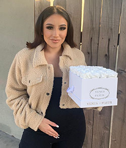 Beige and white jacket, jeans, Lovely Face: 