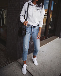 Outfit ideas blue ripped jeans: Ripped Jeans,  Jeans Outfit,  White Outfit,  Street Style  