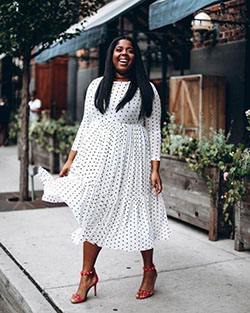 White dress and red shoe: White Outfit,  Date Outfits,  Street Style,  Black And White,  White Dress  