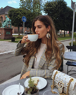 , Long hair: Casual Outfits,  Long hair,  Brown hair,  Blonde Hair,  Hairstyle Ideas,  Cute Instagram Girls  