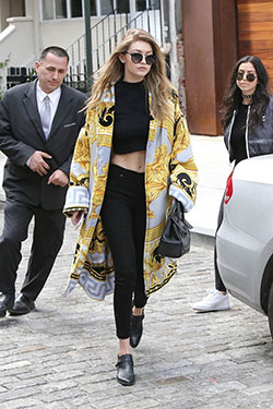 yellow matching style with coat, model photography, sunglasses, eyewear: Kimono Outfit Ideas  