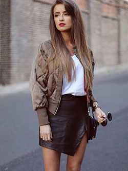 Dinner outfits leather skirt, artificial leather, street fashion, leather skirt, fashion model, pencil skirt: Pencil skirt,  fashion model,  Leather skirt,  Artificial leather,  Street Style,  Brown And White Outfit,  Mini Skirt Outfit  