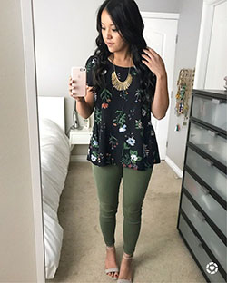 Colour outfit ideas 2020 summer teacher outfits: Dress code,  T-Shirt Outfit,  green outfit,  Floral Top Outfits  