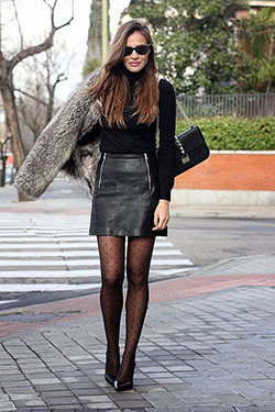 Leather mini skirt outfit, street fashion, leather skirt | Tops To Wear ...