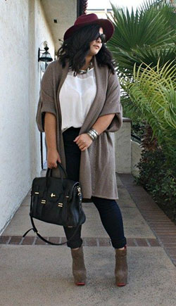 Plus size outfits for fall: Street Style,  Brown Outfit,  Winter Outfit Ideas  