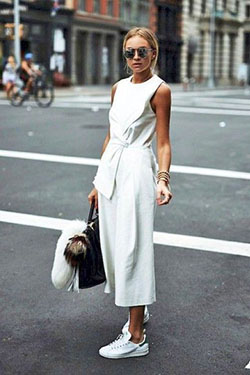 Outfit ideas wear culottes jumpsuit, street fashion, fashion model: fashion model,  White Outfit,  Street Style,  jumpsuit  