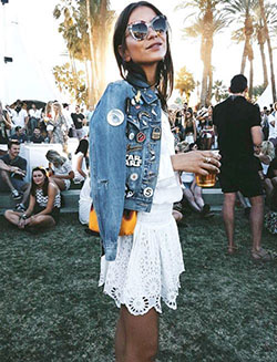 Colour outfit, you must try festival denim jacket, leather jacket, street fashion, jean jacket: Denim Outfits,  Jean jacket,  Leather jacket,  Street Style,  Stagecoach Festival,  Country Thunder  