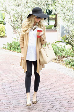 Brown and beige dresses ideas with trench coat, leggings, jeans: Trench coat,  Street Style,  Classy Fashion,  Camel coat,  Brown Trench Coat,  Wool Coat  