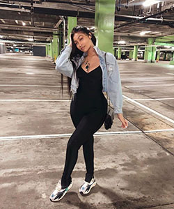 Naysha Wiley girls instagram photos, fine legs, Outerwear: Street Style,  Casual Outfits,  Sexy Outfits  