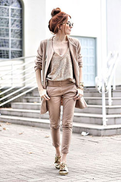 Outfit Stylevore looks monocromáticos, monochrome painting, street fashion: Street Style,  Classy Fashion  