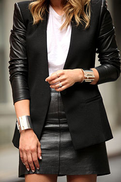Saia de couro e blazer: T-Shirt Outfit,  Black Outfit,  Formal wear,  Leather Skirt Outfit  