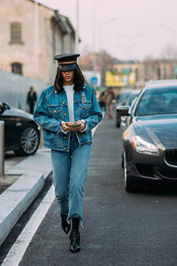 Style outfit with jacket, denim, jeans: Denim Outfits,  fashion blogger,  Fashion show,  Fashion week,  Street Style,  Paris Fashion Week  