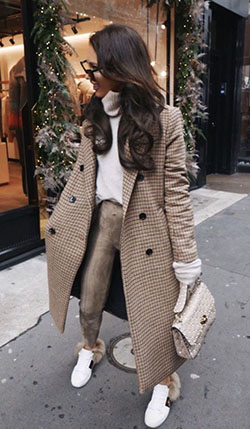 Beige colour ideas with trench coat, trousers, overcoat: Trench coat,  Street Style,  Casual Outfits,  Comfy Outfit Ideas  