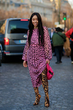 Pink outfit ideas with fur tights, fur, new york fashion week: Fashion show,  Fashion week,  Fashion photography,  instafashion,  Paris Fashion Week  