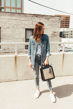 White clothing ideas with jean jacket, jacket, blazer: Jean jacket,  T-Shirt Outfit,  White Outfit,  Street Style,  Cool Denim Outfits  