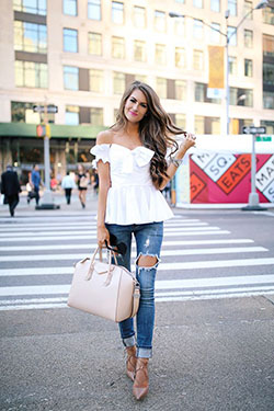 White classy outfit with leggings, shorts, skirt: White Outfit,  Street Style,  Ripped Jeans  