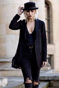 Black colour outfit, you must try with fashion accessory, blazer, fedora: Black Outfit,  fashion blogger,  T-Shirt Outfit,  Fashion accessory,  Street Style  
