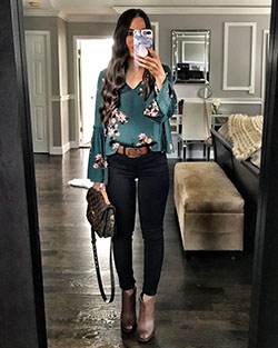 Dressy black jeans outfit, business casual, casual wear, t shirt: Business casual,  T-Shirt Outfit,  Floral Top Outfits,  Black And Brown Outfit  