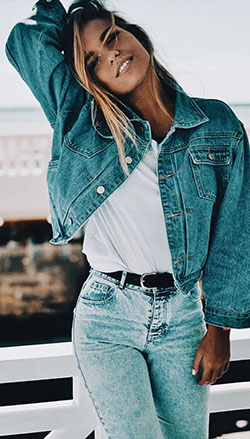 Turquoise style outfit with mom jeans, jacket, jeans: T-Shirt Outfit,  Street Style,  Cool Denim Outfits,  Turquoise Outfit  