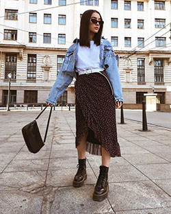 White and blue lookbook fashion with jean jacket, leggings, jacket: Jean jacket,  T-Shirt Outfit,  Street Style,  Comfy Outfit Ideas  