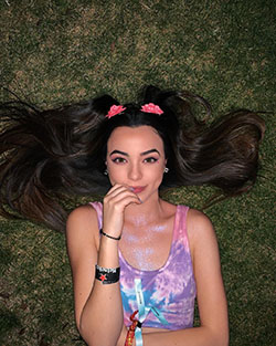 Vanessa Merrell Cute Face, Lips Smile, Long Layered Hair: Long hair,  Hairstyle Ideas,  Cute Instagram Girls,  Hair Accessory,  TikTok Star Vanessa Merrell  