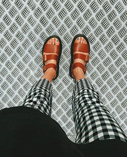 Orange and red outfit ideas with trousers, jeans: Fashion photography,  Jeans Outfit,  fashion goals,  Street Style,  Orange And Red Outfit  