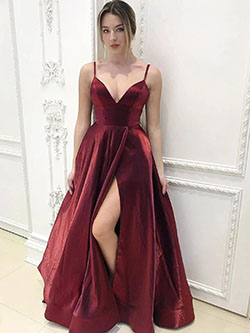 Maroon colour outfit ideas 2020 with bridal party dress, cocktail dress, evening gown: party outfits,  Cocktail Dresses,  Evening gown,  Ball gown,  fashion model,  Prom Dresses,  Haute couture,  Bridal Party Dress,  Maroon Outfit,  burgundy gown  
