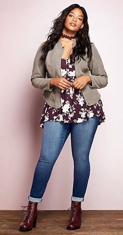 Plus size winter casual outfits: winter outfits,  fashion model,  Brown And White Outfit,  Winter Outfit Ideas  
