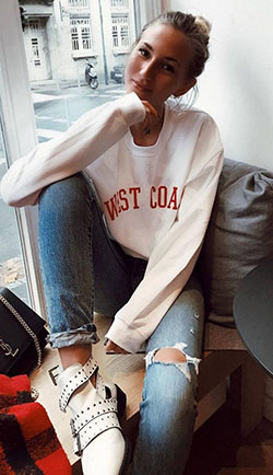 White outfit instagram with sweater, jacket, jeans: Casual Outfits,  Ripped Jeans,  T-Shirt Outfit  