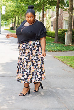 Brown and white outfit ideas with denim, jeans: Street Style,  Brown And White Outfit,  Skirt Outfit Ideas  