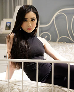 Elizabeth Nguyen instagram photoshoot, girls instagram photos, legs photo: Long hair,  Sexy Outfits,  Hot Model,  Black hair,  Cute Instagram Girls  