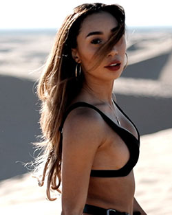 Eva Gutowski bikini photos girls swimwear colour outfit, best photoshoot ideas: 