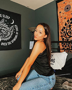 Hailey Orona jeans dresses ideas, fine legs, Black Hair Color: Jeans Outfit,  Hailey Orona Instagram  