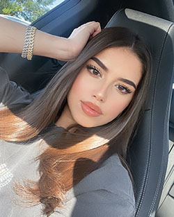 Amanda Diaz Black Natural Hair, Cute Face, Lips Smile: Long hair,  Black hair,  Hairstyle Ideas,  Cute Instagram Girls,  Selfie Poses For Girls  