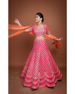 Magenta and orange dress formal wear, embroidery: Shivangi Joshi Instagram  