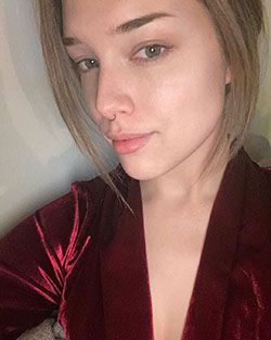 Lauren Summer blond hairs, Face Makeup, Natural Lipstick: Blonde Hair,  Instagram girls,  Hairstyle Ideas,  Cute Instagram Girls  