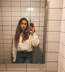 Isabelle Tounsi photography ideas, Long Hairstyle Ideas, Hairstyle For Women: Casual Outfits,  Lace wig,  Long hair,  Brown hair,  Hairstyle Ideas,  Cute Instagram Girls  